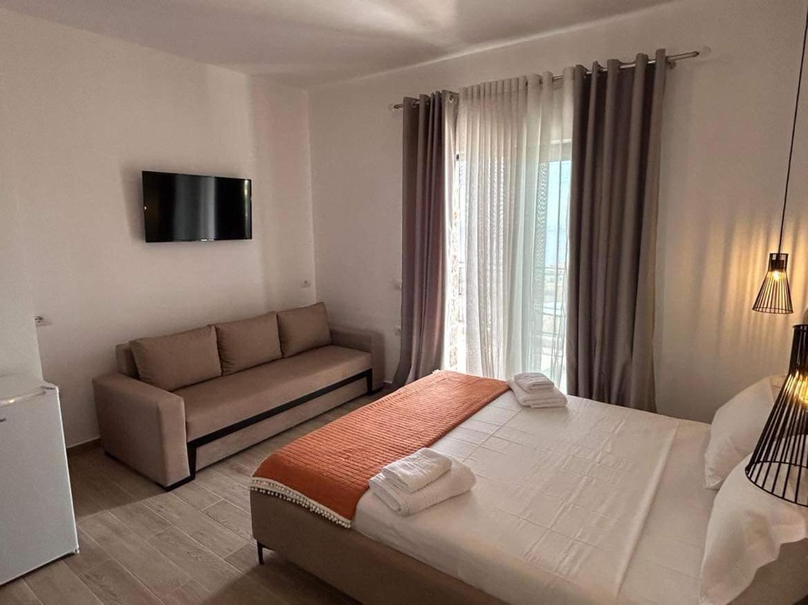 Villa Thomas Dhermi Bagian luar foto