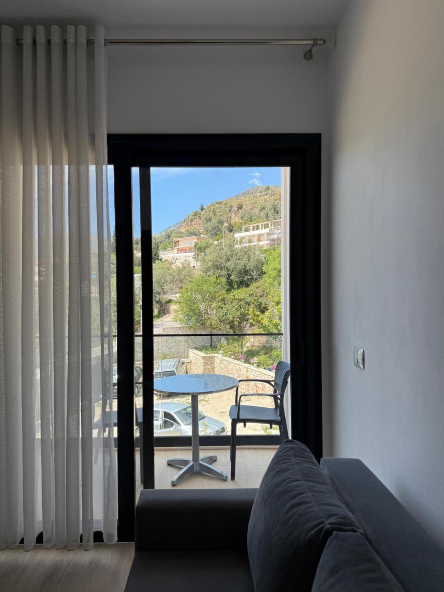 Villa Thomas Dhermi Bagian luar foto