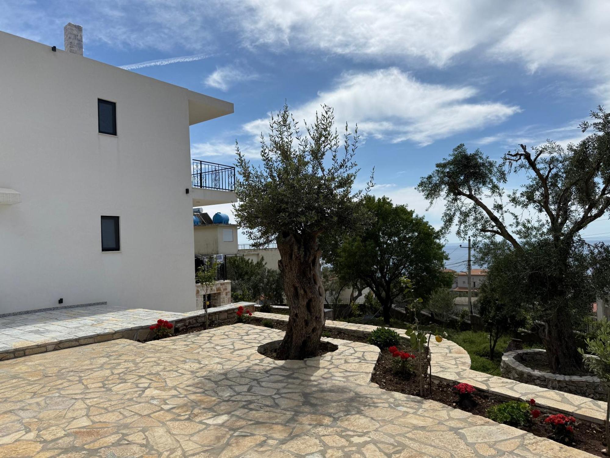 Villa Thomas Dhermi Bagian luar foto